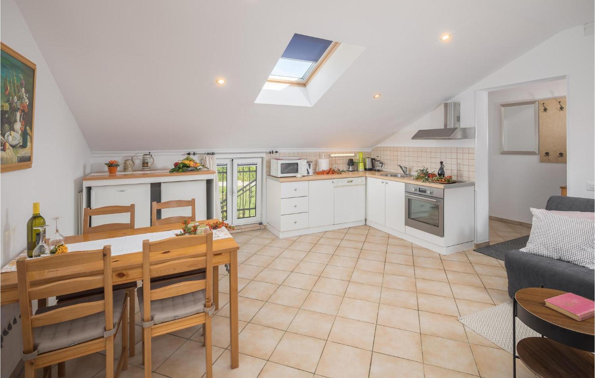 Gorgeous Apartment In Musalez With Kitchen Eksteriør bilde